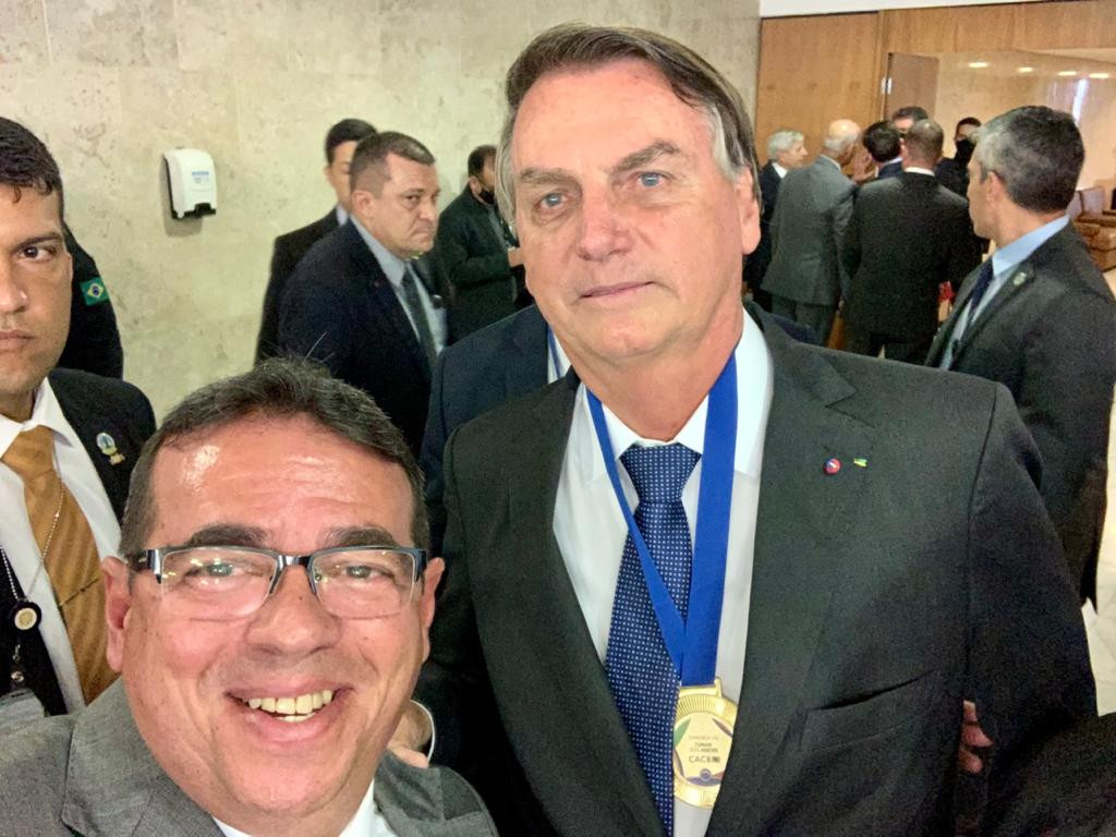 Presidente da Acese representa Sergipe em reunião com presidente Bolsonaro